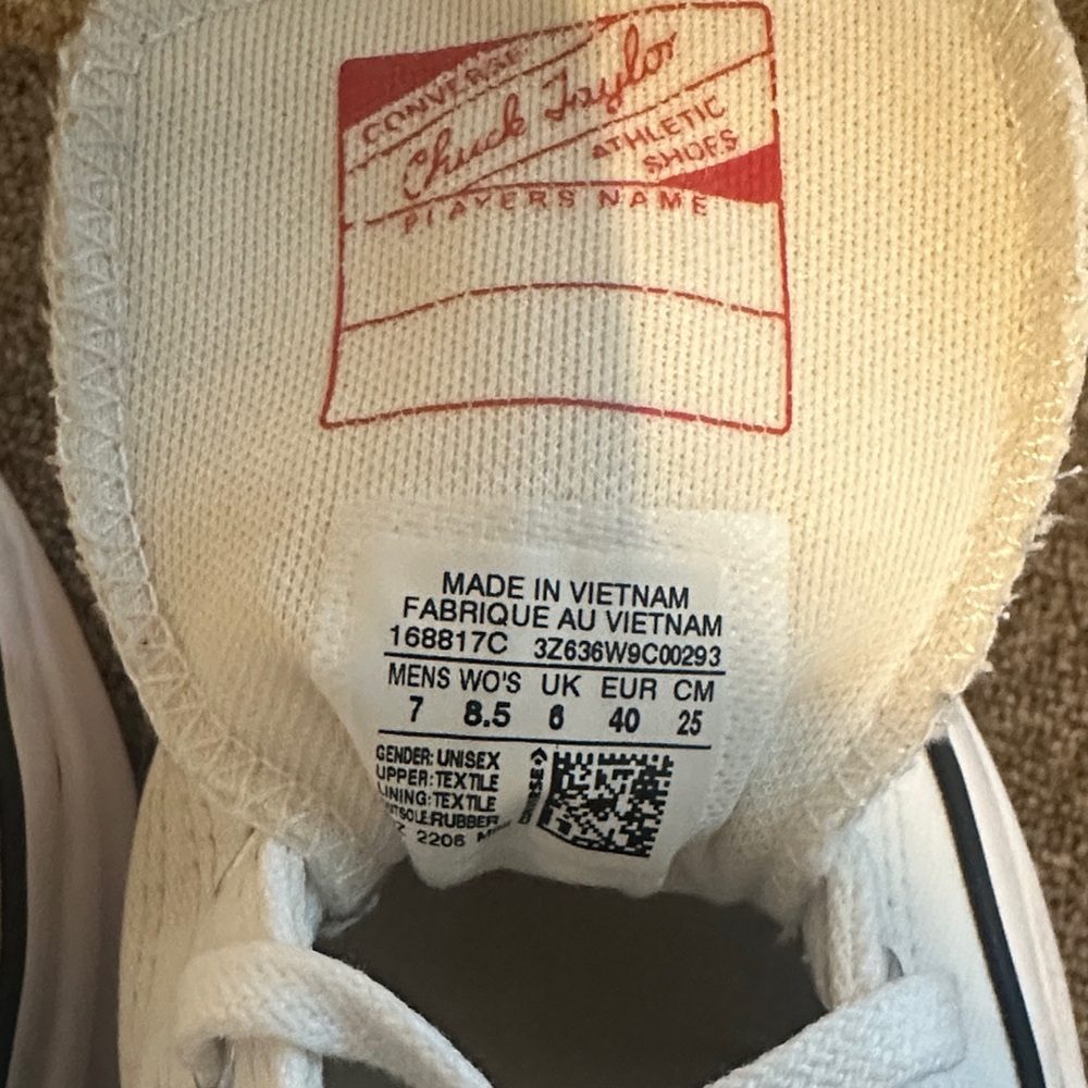 Converse White and Black Platform Sneakers - Picture 5 of 5